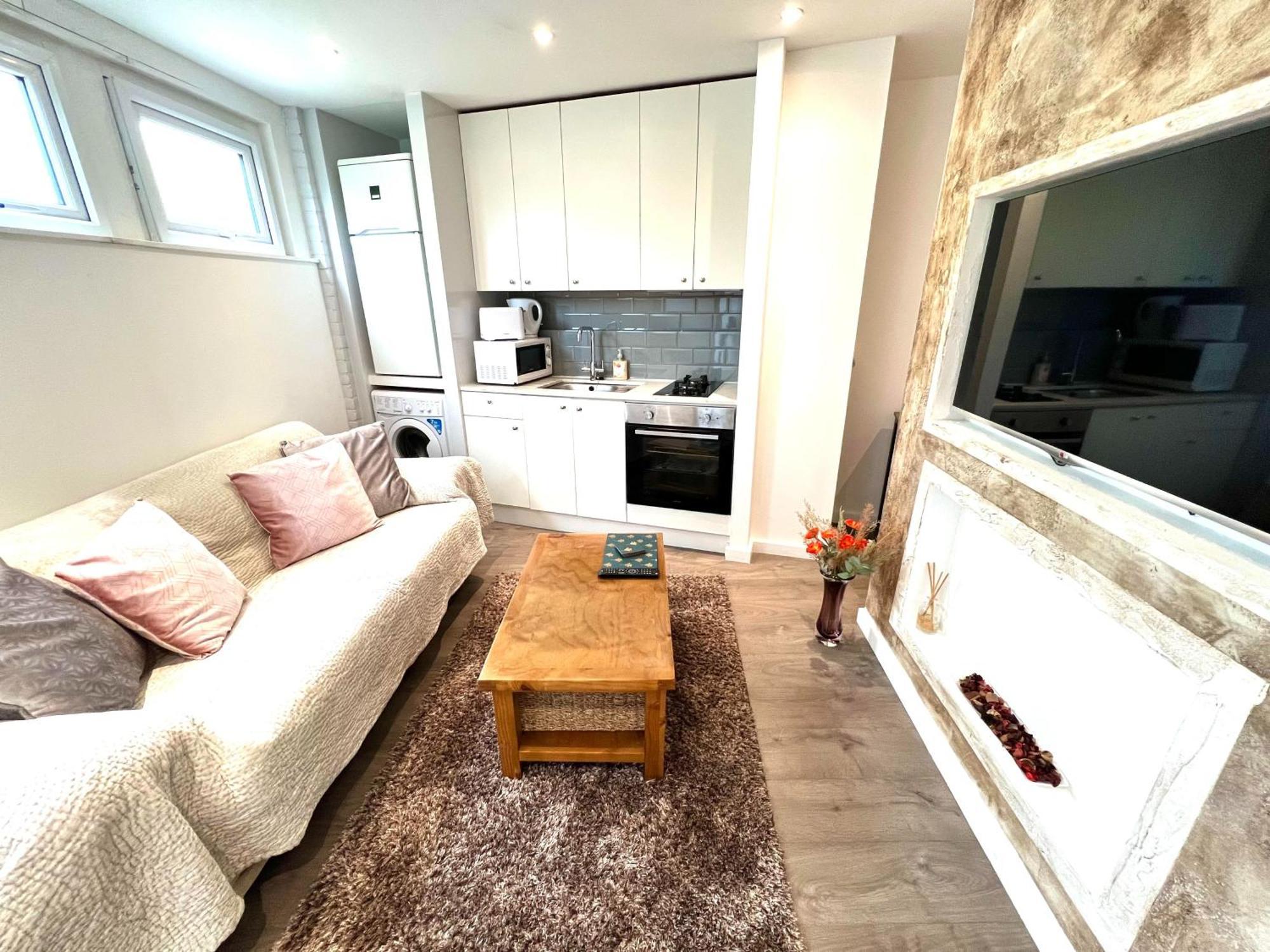 Modern Studio Apartment With Free Wifi ลอนดอน ภายนอก รูปภาพ